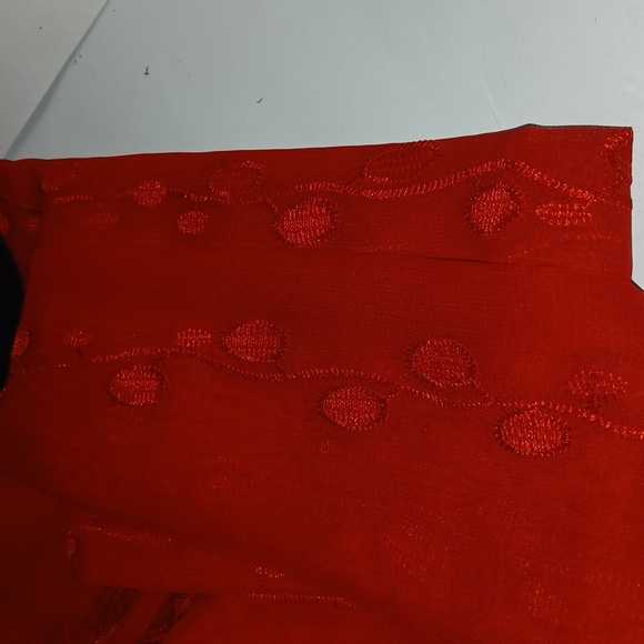 Hip Chickl Red Scallop Scarf NWT - Picture 2 of 6